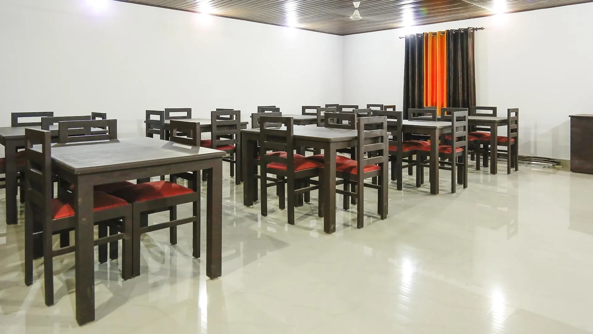 ホテル Oyo 7966 Pallivasal ムンナル